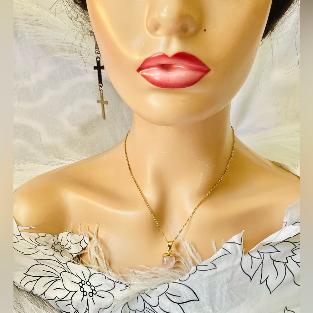 🙏❤️Beautiful fashion gold with Cristal pendant pink necklace woman